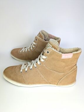 Converse Rare Vintage Suede High Top Ankle Boot Sneaker Hybrid Women's Size 11